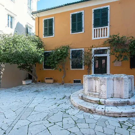Iv Maisonette