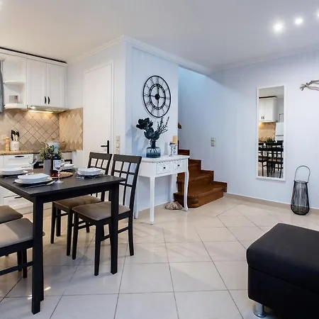 Iv Maisonette